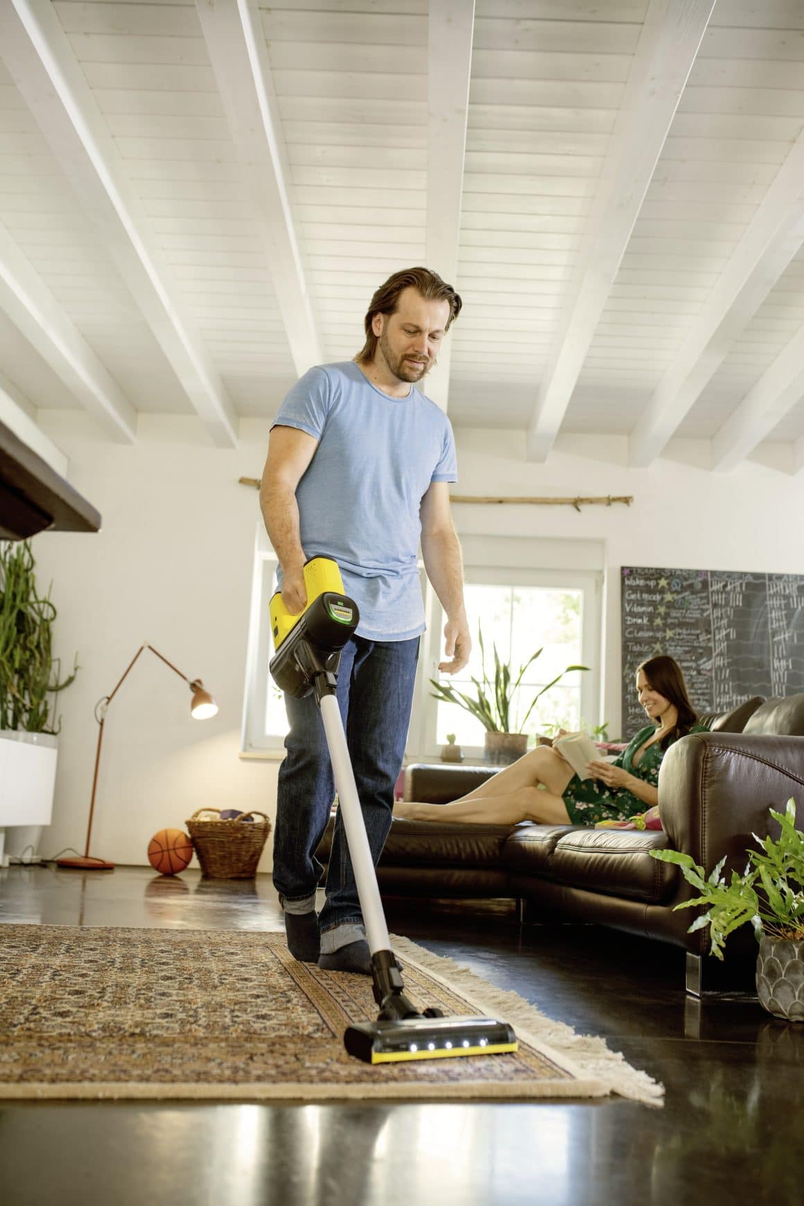 Kärcher VC 4 Cordless myHome und VC 6 Cordless ourFamily: Kärcher VC 4 Cordless myHome