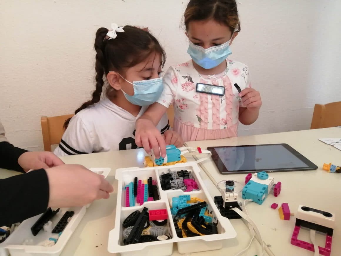 Siemens spendet für das Kinderhaus-Programm