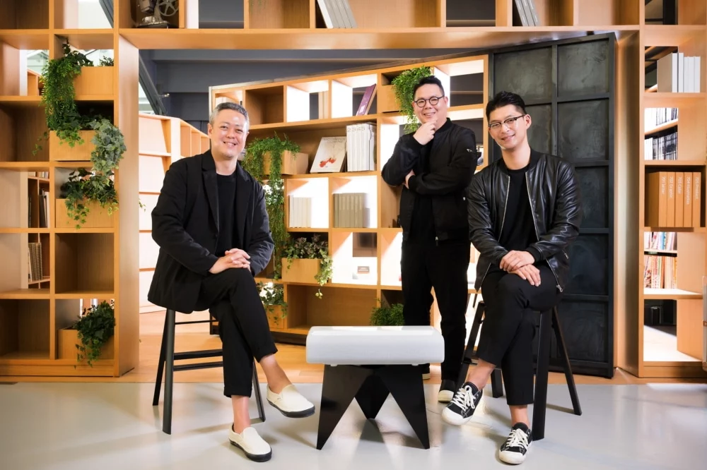 Die Designer des Samsung The Premiere: (Von links) Jigwang Kim, Sungil Bang und Junpyo Kim