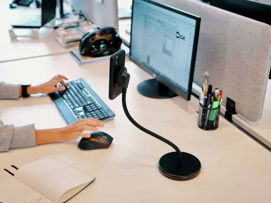VACUUM flex desk base