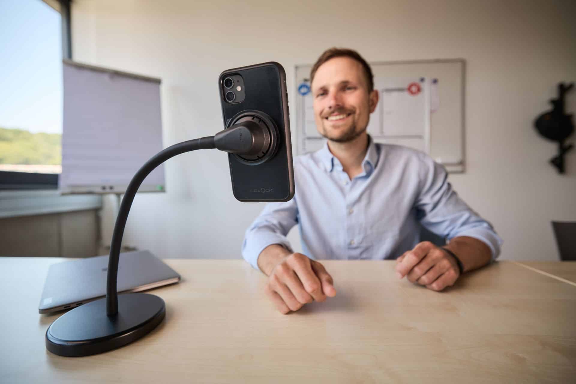 VACUUM flex desk base