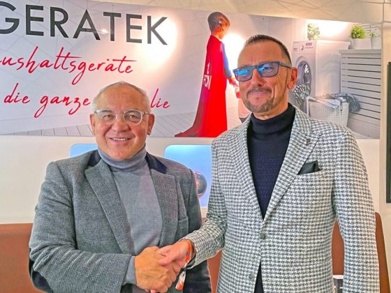 Felix Magath und Rainer Göllner, Geschäftsführer bei der OSF Handels GmbH