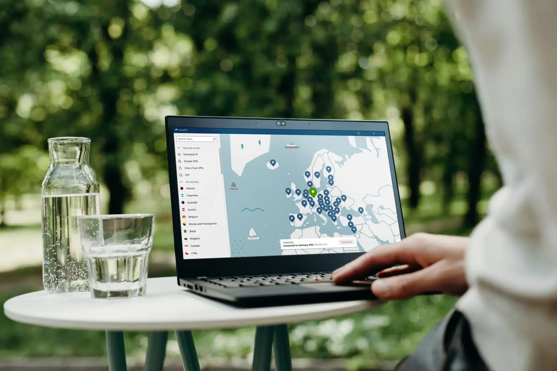 NordVPN schützt bis zu sechs Geräte. Unterstützt werden u.a. Windows, MacOS, iOS und Android.