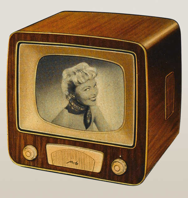 1955: Produktionsstart von Schwarzweiß-Fernsehern.