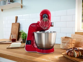 Bosch Küchenmaschine Serie 4 in Rot