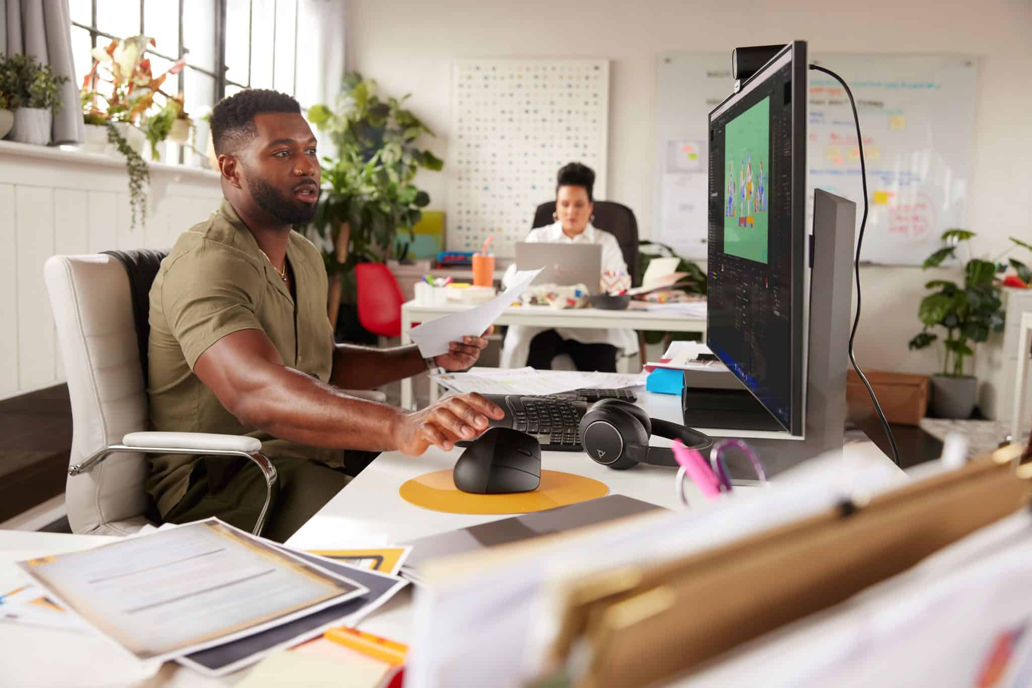 Die neuen HP Peripherie-Geräte in einem Büro - Lifestylebild