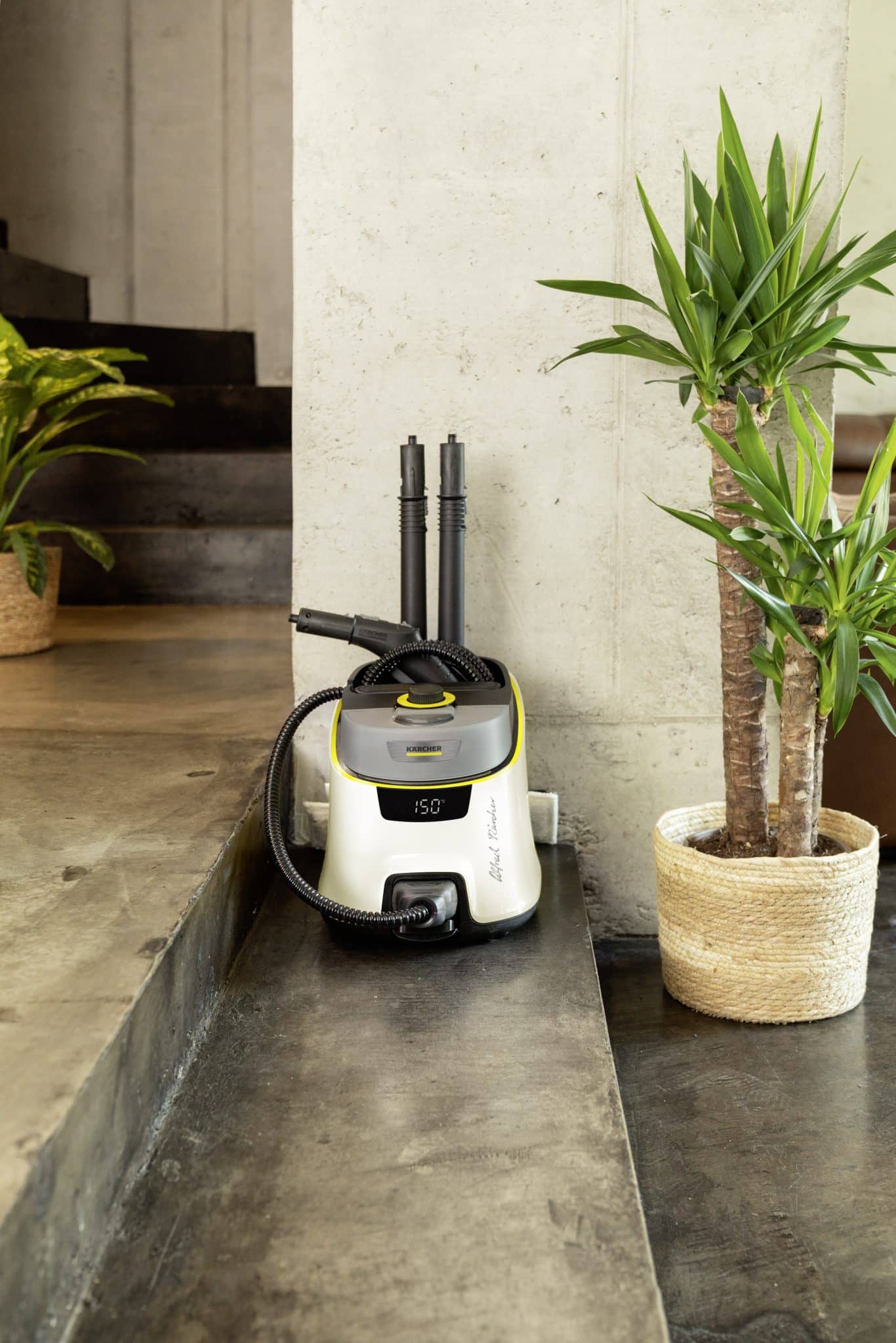 Kärcher Dampfreiniger SC 5 Deluxe Signature Line Moodbild im Gang