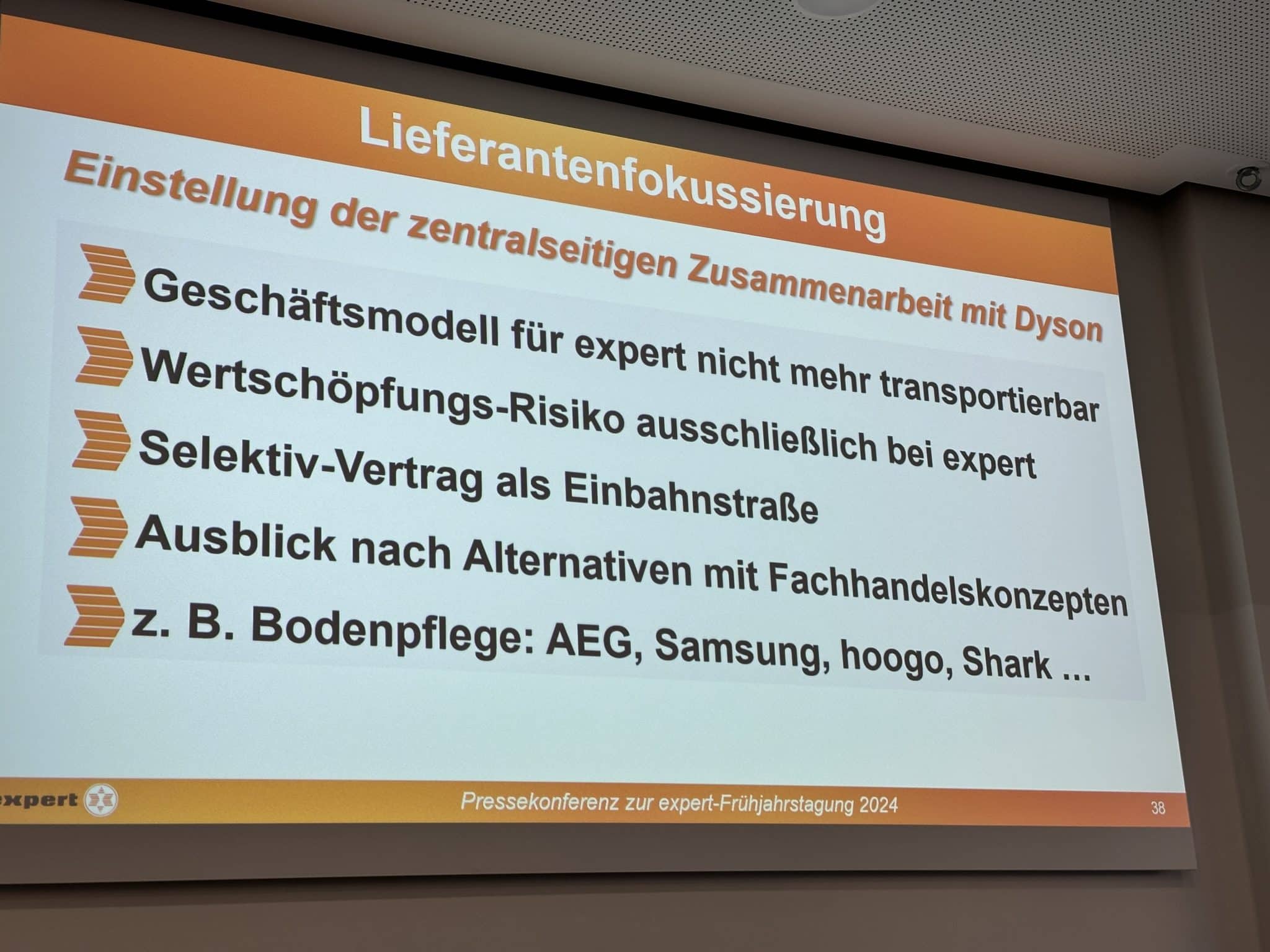 expert pressekonferenz auf der KOOP 2024: Lieferantenfokussierung