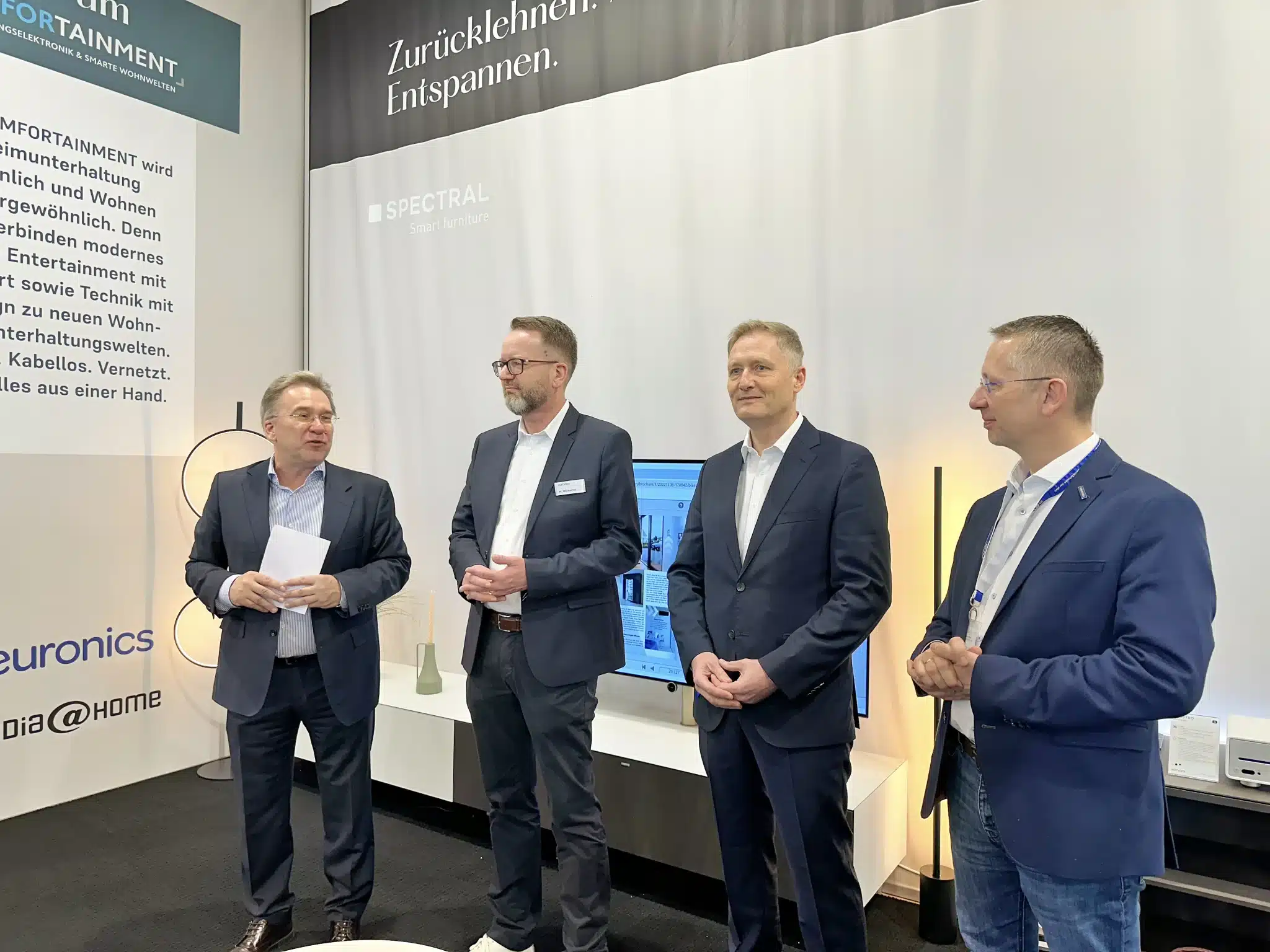 Führung durch die Halle der Euronics KOOP 2024