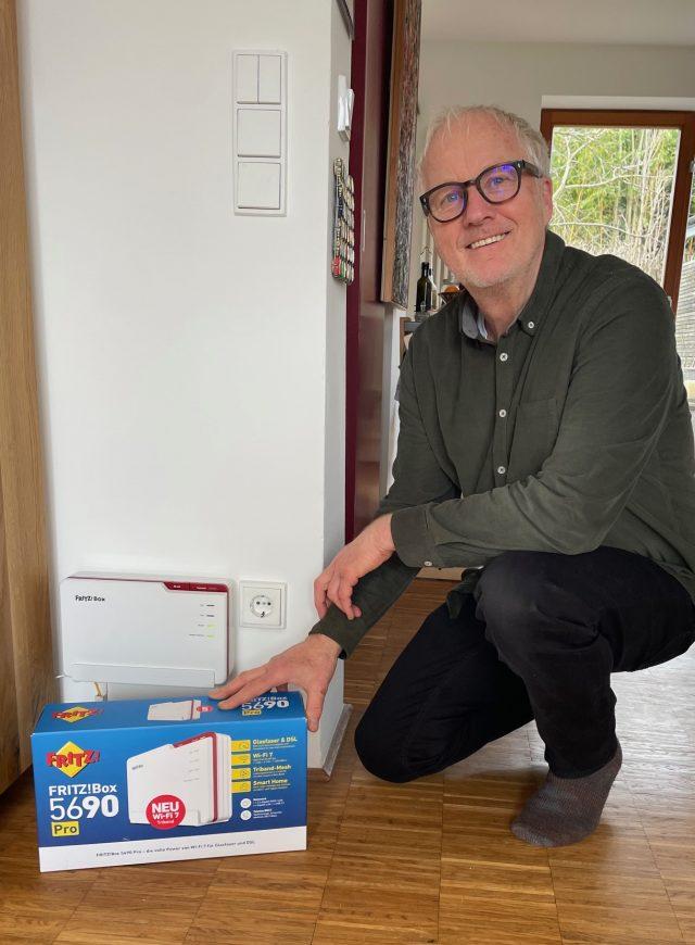 Lutz Rossmeisl, Branchenexperte, testet die AVM FRITZ!Box 5690 Pro