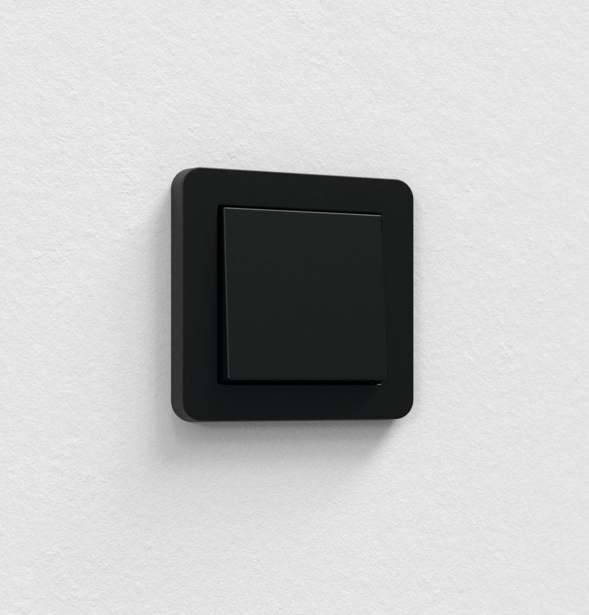 Der Gira E1 setzt mit seiner weicheren Formensprache gezielt Akzente – ohne die charakteristische Gira Designidentität aufzugeben.