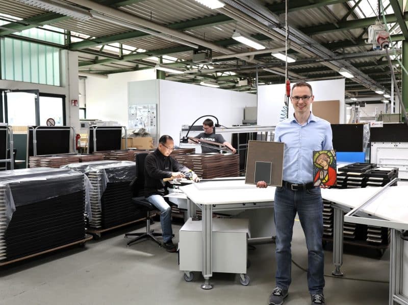 @HALBE - David Halbe mit den ersten Magnetrahmen