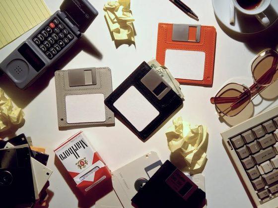 Floppy Disk Wallet von BEAMS x Nik Bentel Studio: Retro-Geldspeicher in Leder