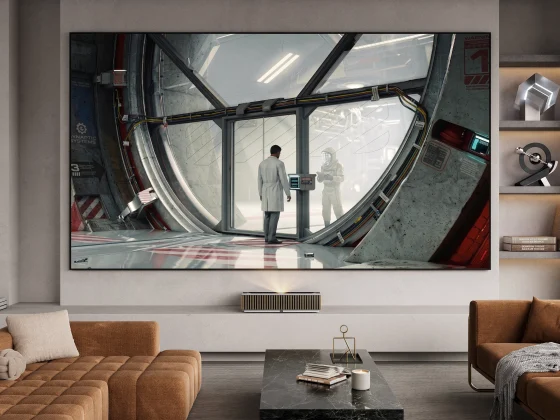 Der AWOL LuxVision ist ein TV der Superlative und kombiniert 4K-Wiedergabe mit 120 Hz, RGB-Triple-Laser-Technik, 6.000 ISO-Lumen und einen optischen Lens-Shift;
