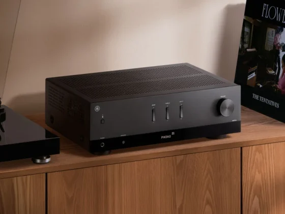 Yamaha R200A: Stereo-Receiver mit Phono, DAB+ und Bluetooth 5.3